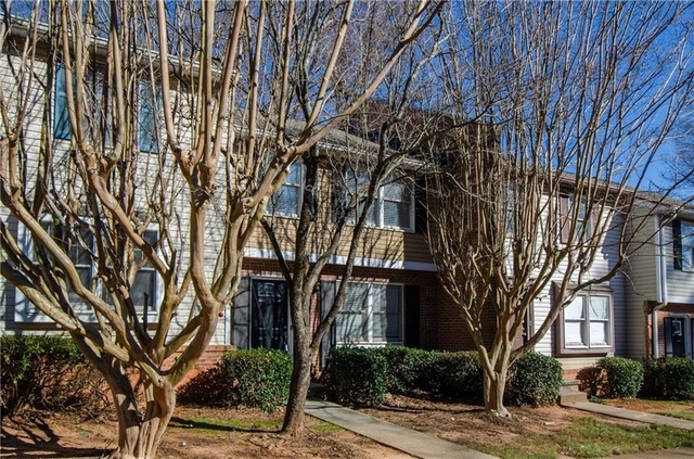 1066 Wedgewood Lane - Photo 1