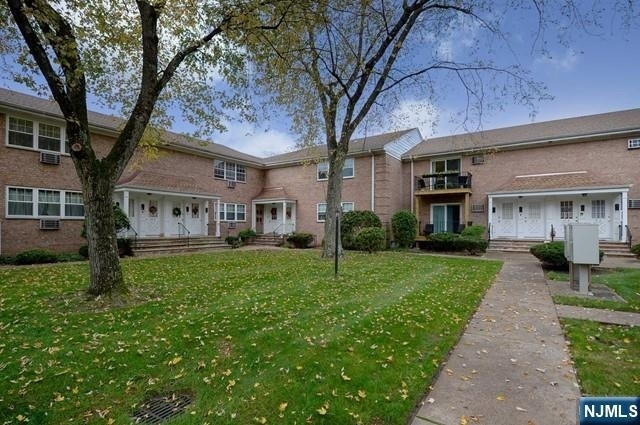 636 Godwin - Photo 1