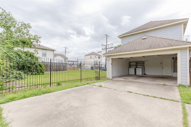 1118 Wilson Street - Photo 1
