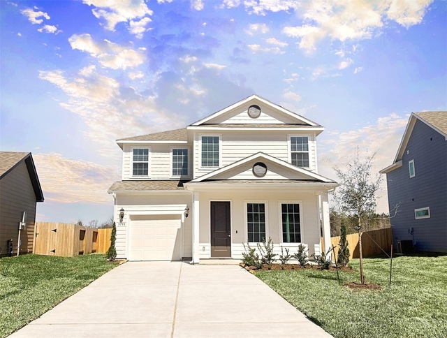 18712 Crescent Trails Circle - Photo 1