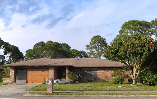 237 Emerson Drive Nw - Photo 1