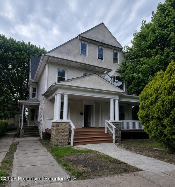805 Monroe Avenue - Photo 1