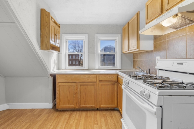7-9 Hazel Street - Photo 1