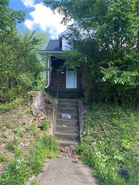 1371 Crucible St - Photo 1