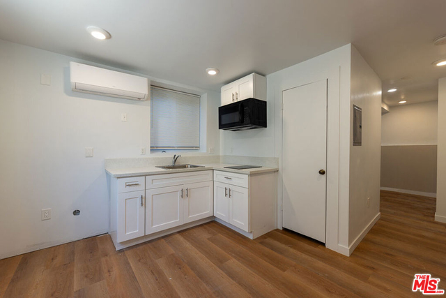 1420 Alvarado Terrace - Photo 1
