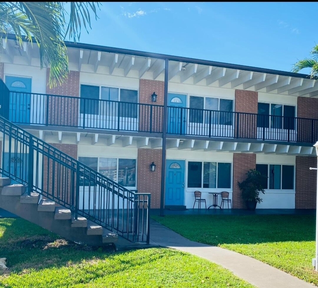 124 Yacht Club Dr. Drive - Photo 1