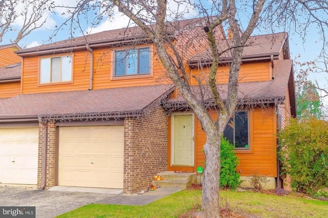 333 Winding Way - Photo 1