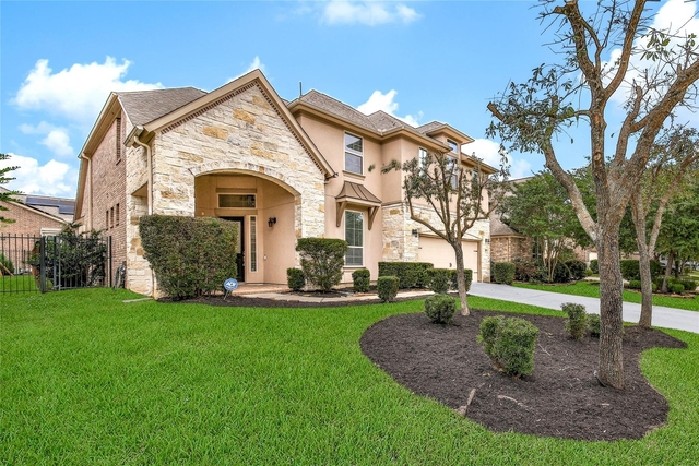 27 Waterfall Way - Photo 1