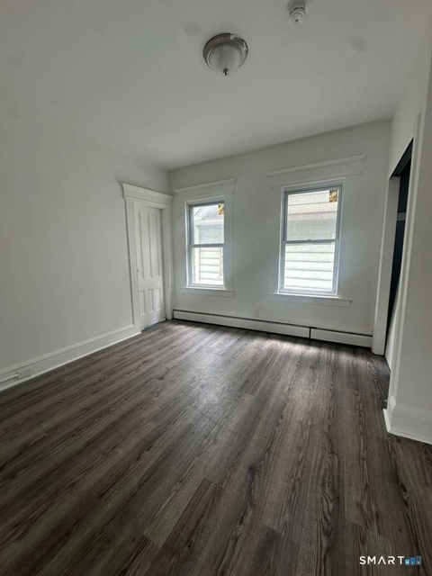 690 William Street - Photo 1