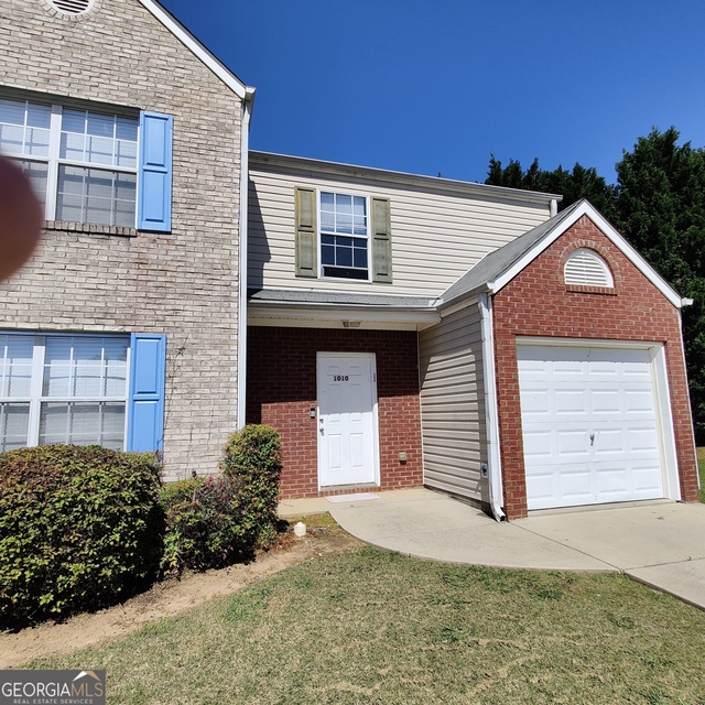 1010 Labonte Parkway - Photo 1