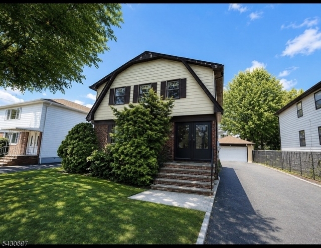 2479 Dayton Ave - Photo 1