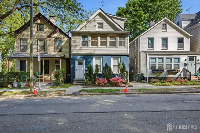 164 S Ridgewood Drive - Photo 1