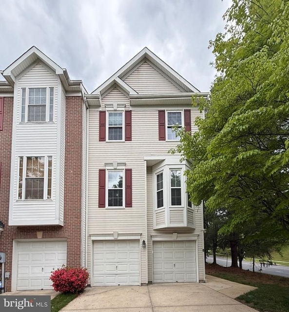 8 Diamond Hill Court - Photo 1