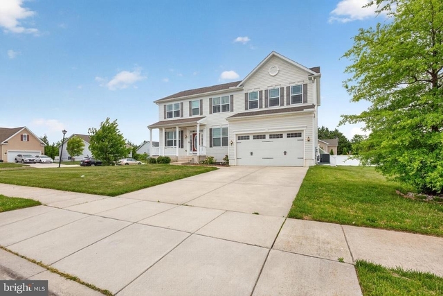 27 Wellington Avenue - Photo 1