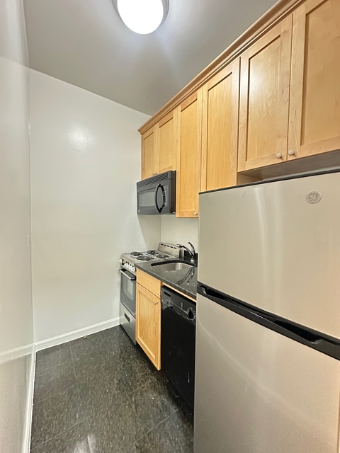 46 West 73rd Street - Photo 1