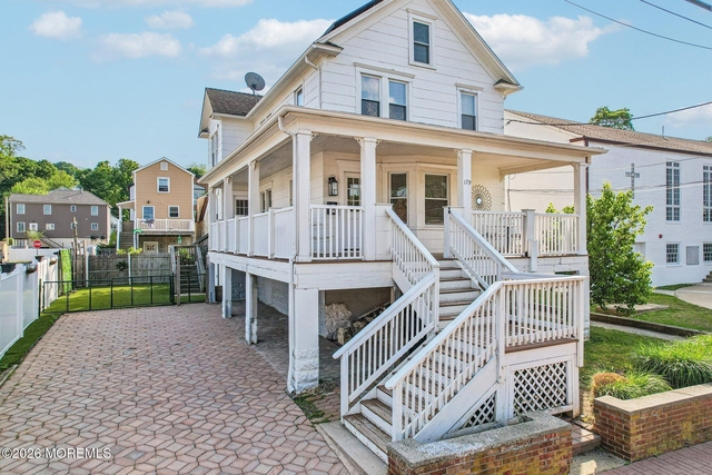 179 Bay Avenue - Photo 1