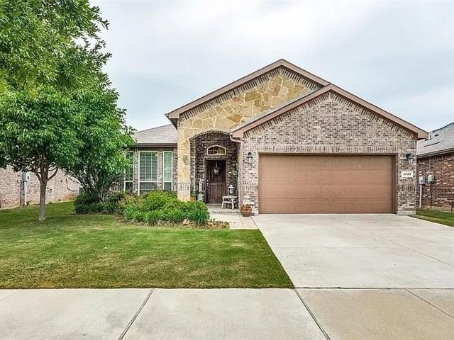 3020 Tamarack Lane - Photo 1