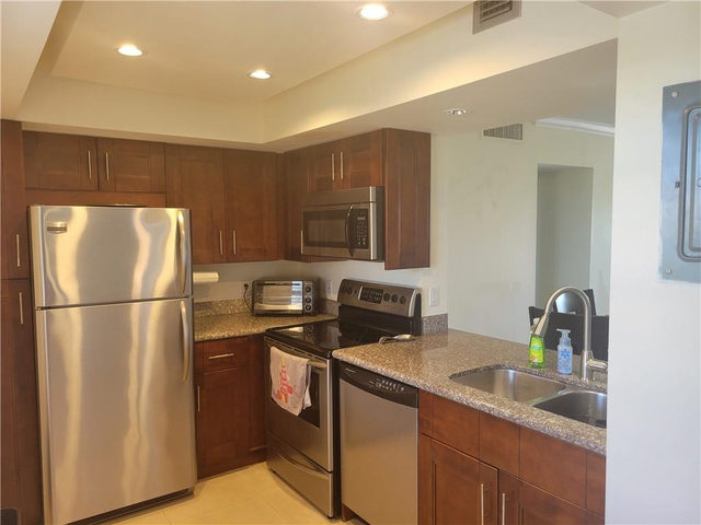 3050 N Palm Aire Drive - Photo 1