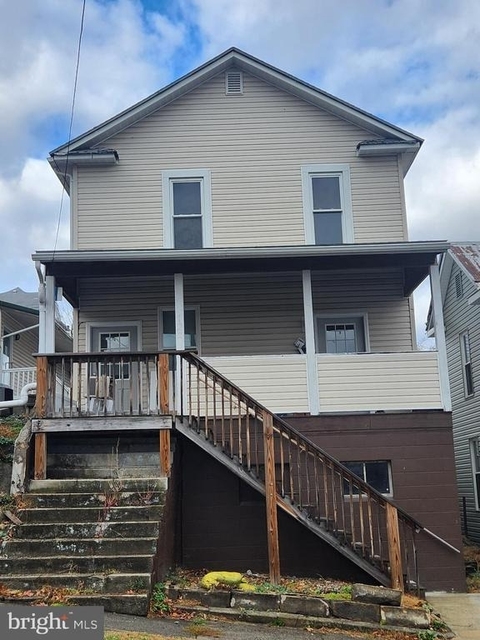 122 Spring Street - Photo 1