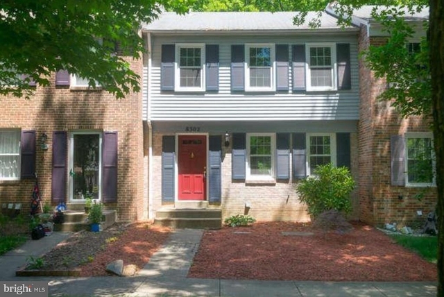 8302 Moline Place - Photo 1