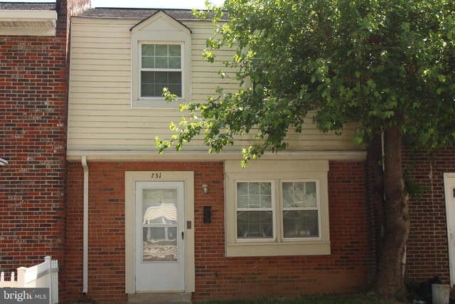 731 Denton Circle - Photo 1