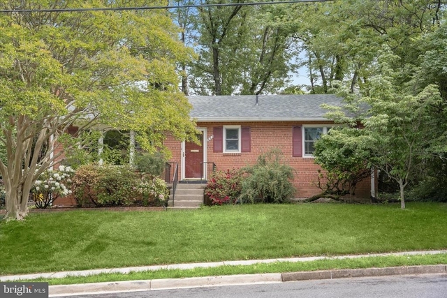 877 N Nottingham Street N - Photo 1