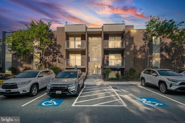 2 Mountbatten Ct - Photo 1