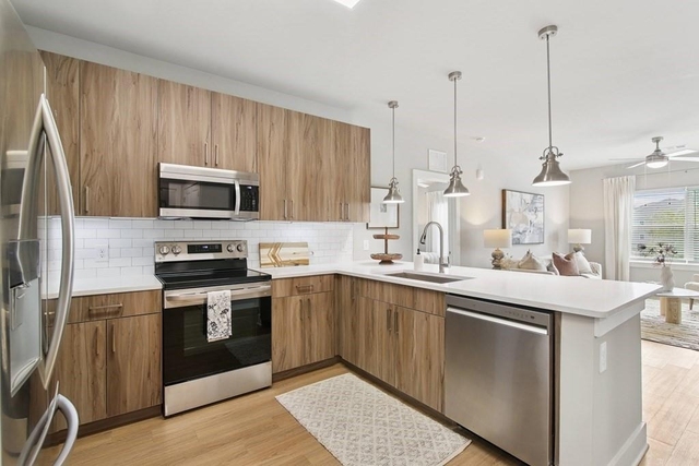 1880 Maple Drive Nw - Photo 1