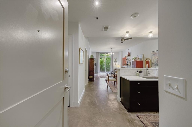 905 Juniper Street Ne - Photo 1