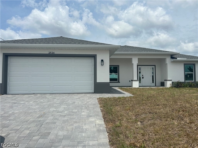 2524 Ne 1st Place - Photo 1