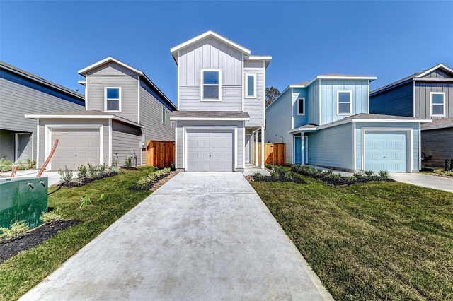 21543 Carosella Drive - Photo 1