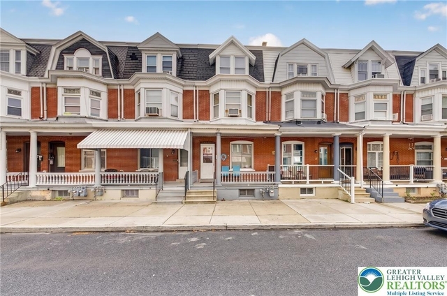 626 11th Street - Photo 1