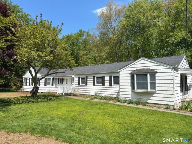 511 Roxbury Road - Photo 1
