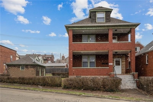 321 Center St - Photo 1