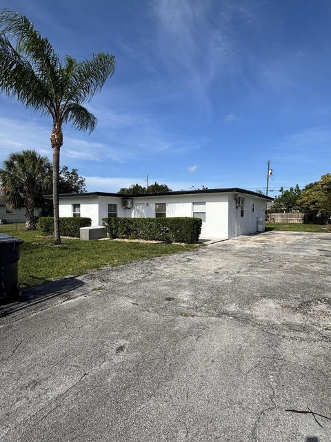 328 Urquhart Street - Photo 1
