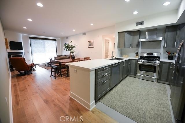 7133 Hawthorn Avenue - Photo 1