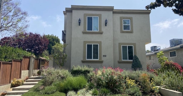 802 Magnolia Avenue - Photo 1