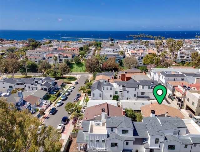 415 1/2 Heliotrope Avenue - Photo 1
