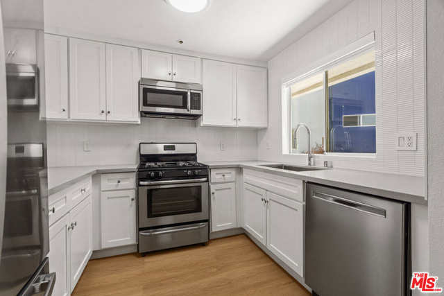 16100 W Sunset Boulevard - Photo 1