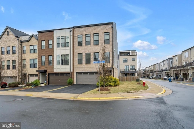 42281 Belgrave Gardens - Photo 1