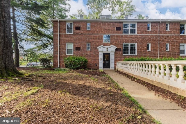 100 N George Mason Drive - Photo 1