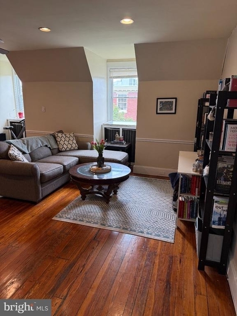 1723 Pine Street - Photo 1