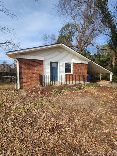 314 Bradford Avenue - Photo 1