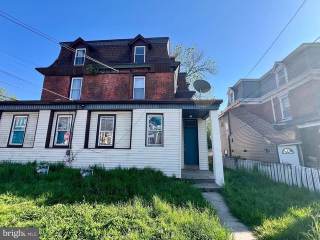 700 Pine Street - Photo 1