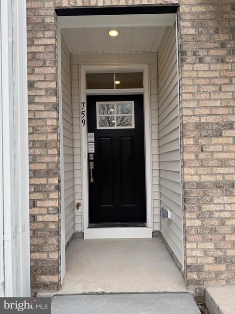 616 Brass Ln - Photo 1