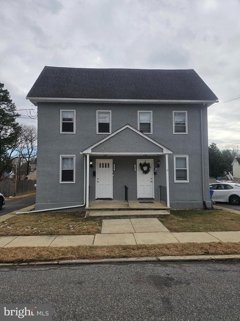 128 Wilmer Street - Photo 1