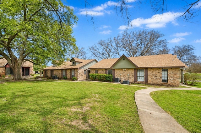1601 Faro Dr - Photo 1