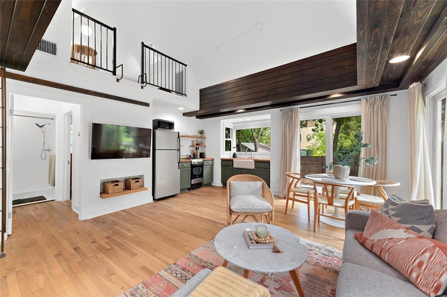 1503 Drake Ave - Photo 1