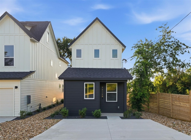 2212 Yellow Jacket Ln - Photo 1
