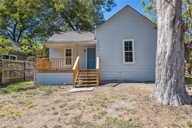 1002 S 2nd St - Photo 1